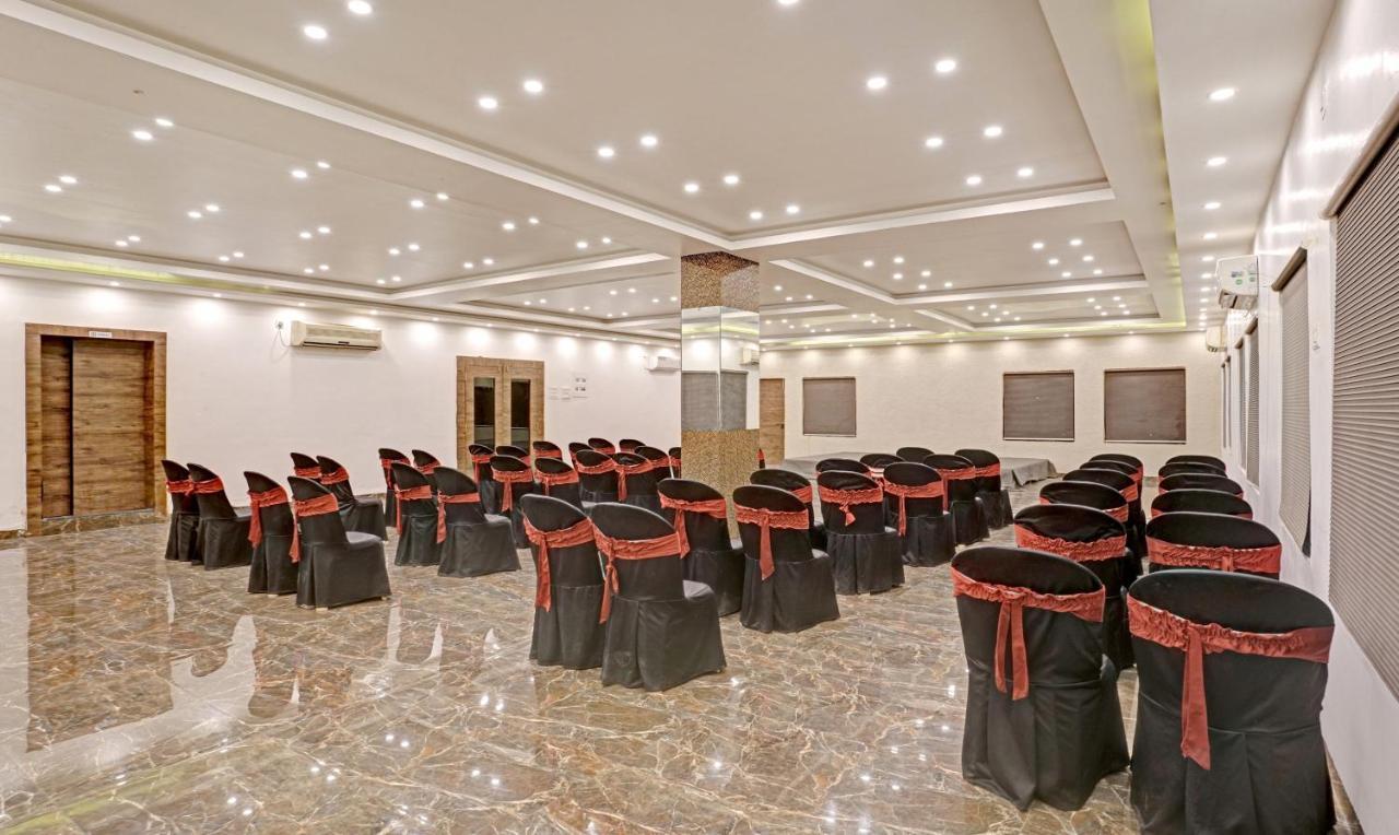 Treebo Varsha Palace Aurangabad (Maharashtra) Exterior foto